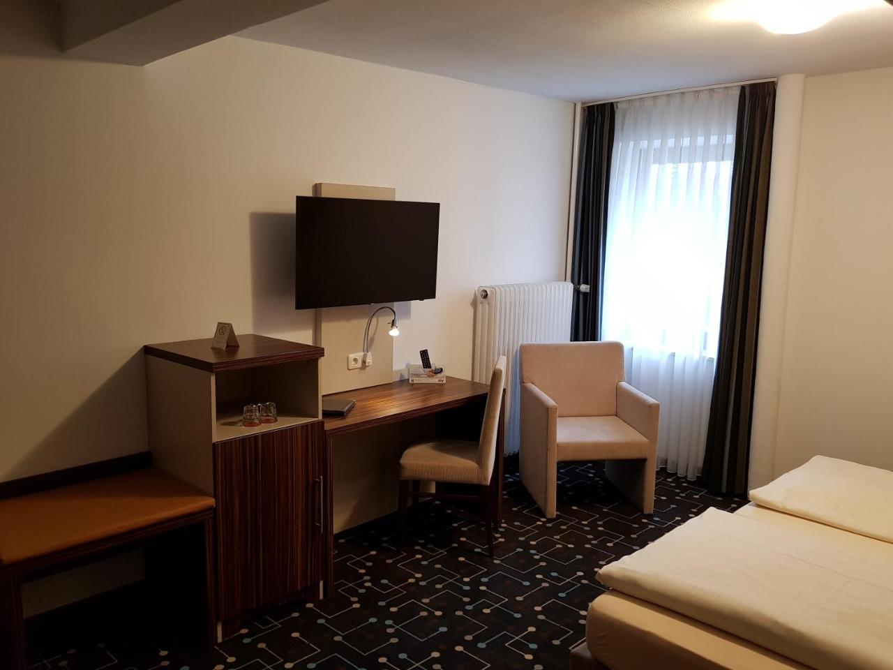 Hotel Koeniger Pliening Экстерьер фото
